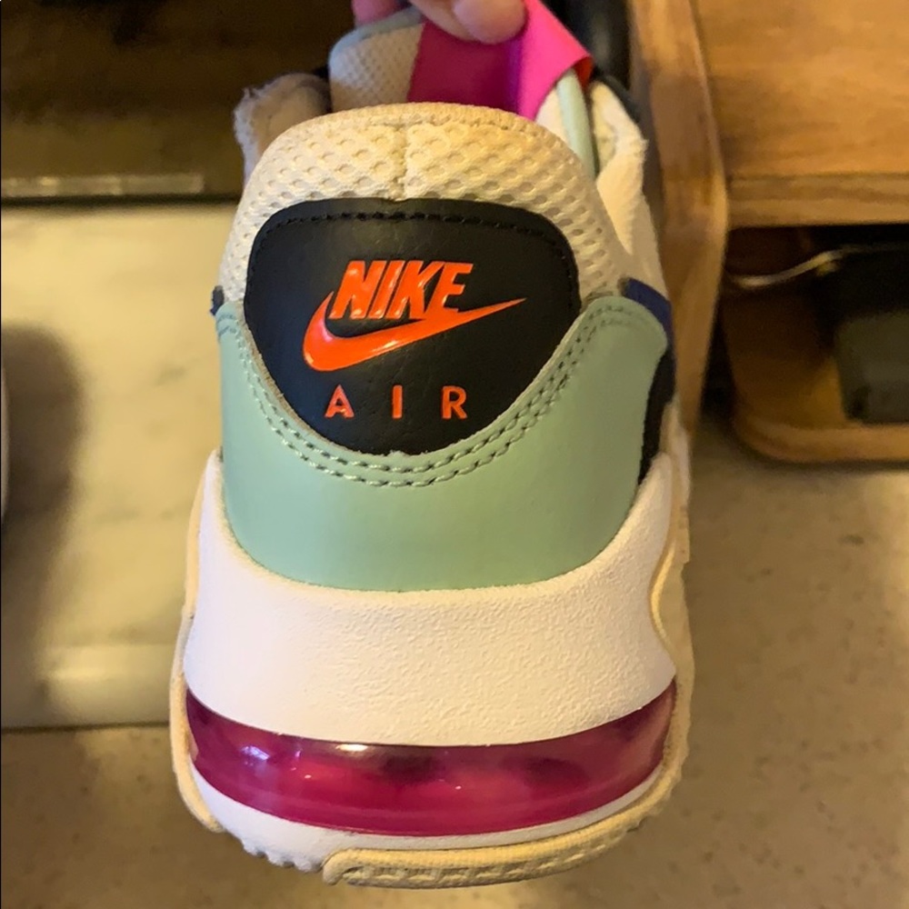 Nike shoes - Picture 7 of 10